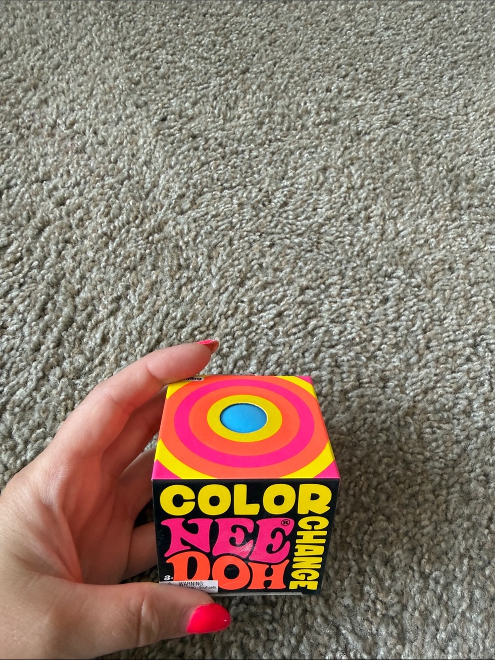 Color NeeDoh Change Cube - Bright Neon Pink & Yellow